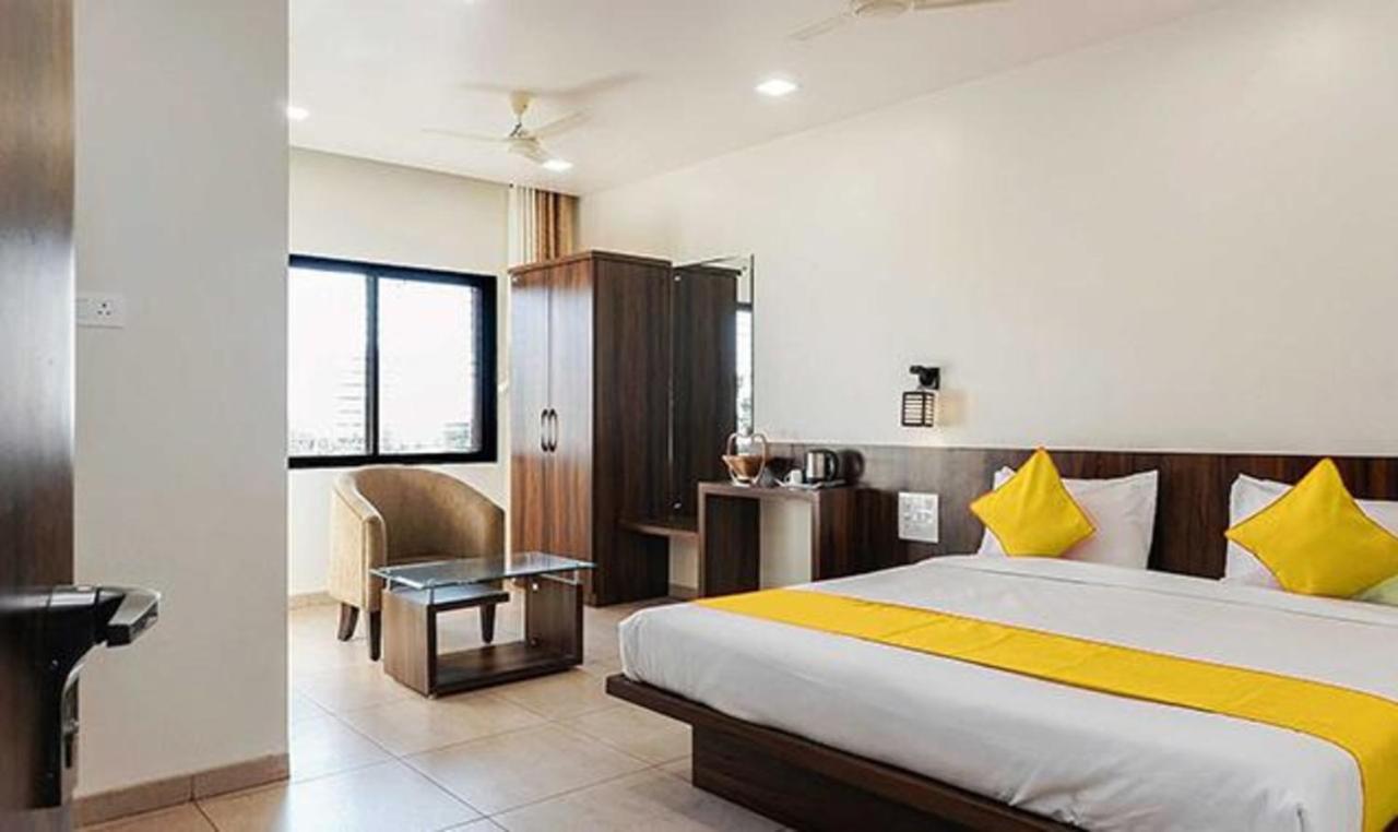 Fabhotel Karishma Palace Supe エクステリア 写真