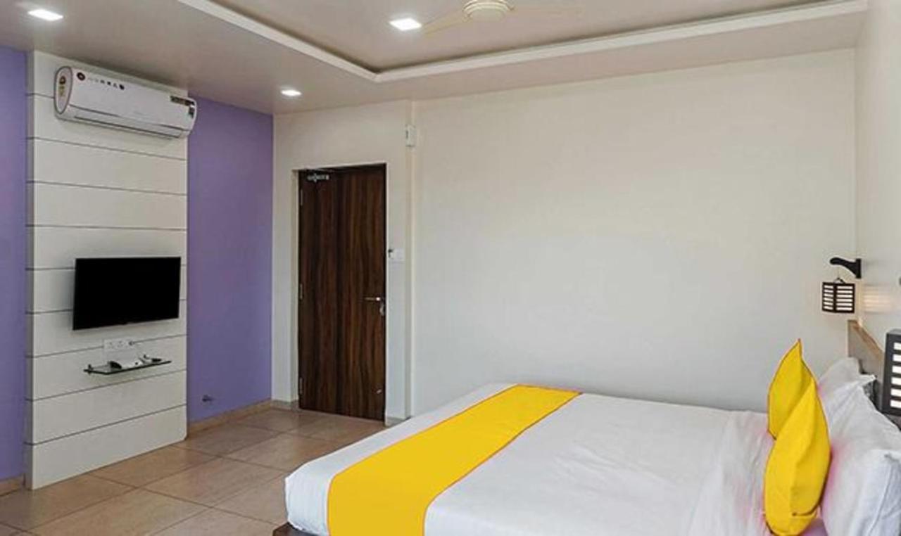 Fabhotel Karishma Palace Supe エクステリア 写真