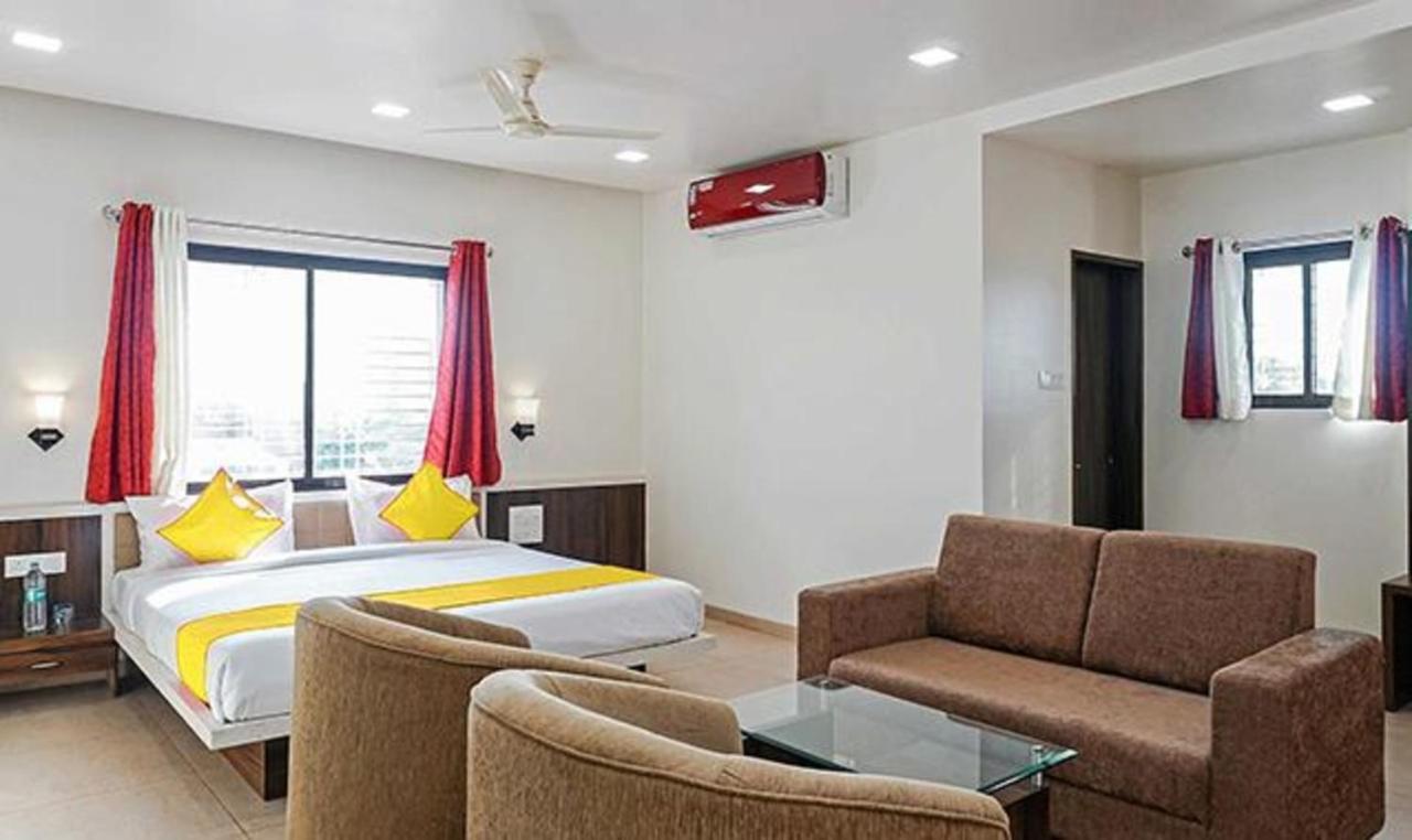 Fabhotel Karishma Palace Supe エクステリア 写真